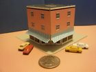 100-3a Pennzee Scale Custom Downtown Building Including Signs