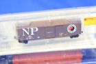 50500352 Line Scale Micro Trains Northern Pacific Standard Boxcar Single Door 50500352 Line Scale Micro Trains Northern Pacific Standard Boxcar Single Door