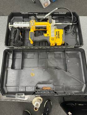 Ps2015001 Dewalt Dcgg571 20v Max Grease Gun