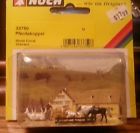 33750 Noch Coral Scale Horses
