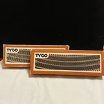 Vintage 32 Pieces Of Track For Tyco Ho Trains Box -(TR21). Fixed Price $40.00.