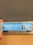 Microtrains Scale 3 Bay Covered Hopper Rock. Fixed Price $25.00.
