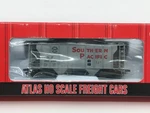 Atlas 1810 Southern Pacific PS-2 2-BAY Covered Hopper Sp #401290 Metal Wheels. Fixed Price $15.00.