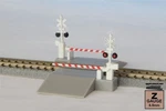 Rokuhan S045-2 Z Railroad Crossing Us Version. Fixed Price $38.49.