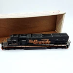 North American Diesel Locomotive SD40 2 Ho Scale Engine. Fixed Price $74.95.