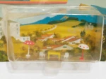 Spur Z Noch 4287 Cabanna Pieces Scale Figures. Fixed Price $12.00.