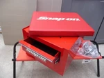 Snap-on Seat Creeper Roller Red Tool Box Casters Chair W/ Emblem New. Fixed Price $722.97.