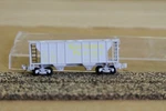 Micro Trains Southern Pacific Bay Covered Hopper Z Scale 531 00 272-1. Fixed Price $20.76.