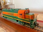 Bnsf Heritage GP38-2 Loco- Dc Ho Scale -"green Letter "- New Rtr Oop Rare. Fixed Price $199.95.